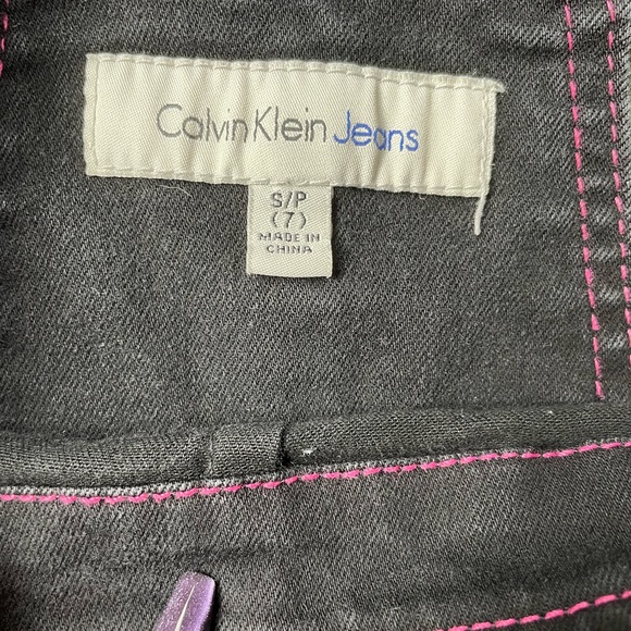 CALVIN KLEIN GIRLS BLACK DENIM OVERALL DRESS - Picture 4 of 4